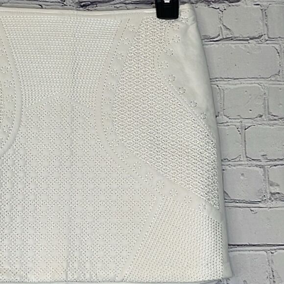 Uniq Detailed Mini Skirt - Picture 2 of 9